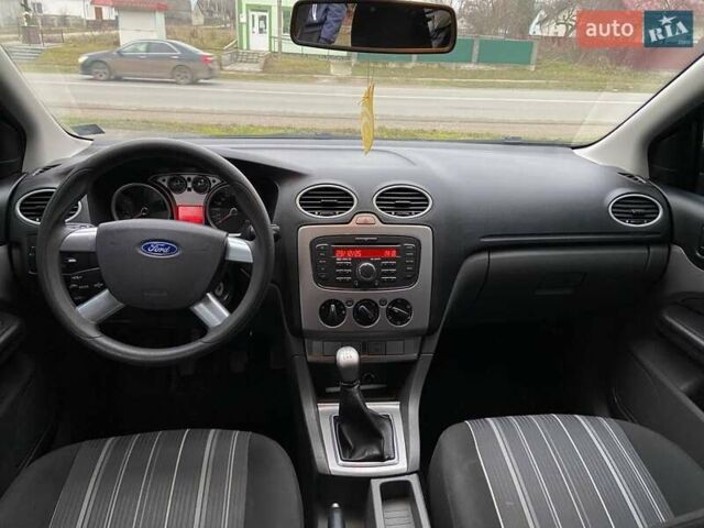 Черный Форд Фокус, объемом двигателя 1.6 л и пробегом 153 тыс. км за 5600 $, фото 8 на Automoto.ua