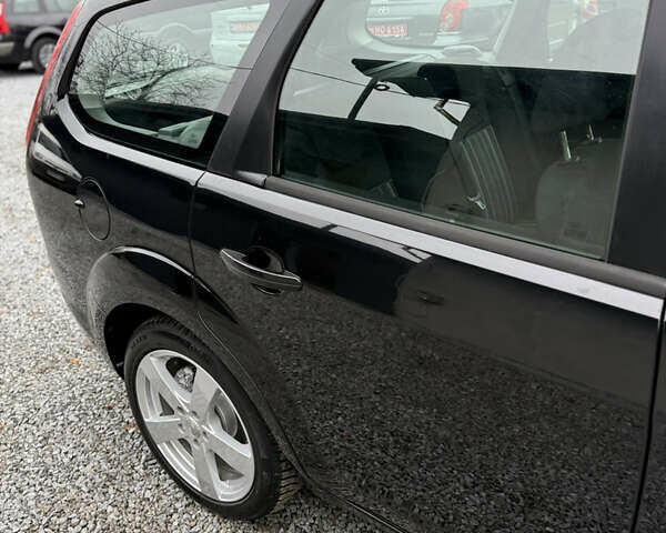 Черный Форд Фокус, объемом двигателя 1.6 л и пробегом 195 тыс. км за 5700 $, фото 15 на Automoto.ua