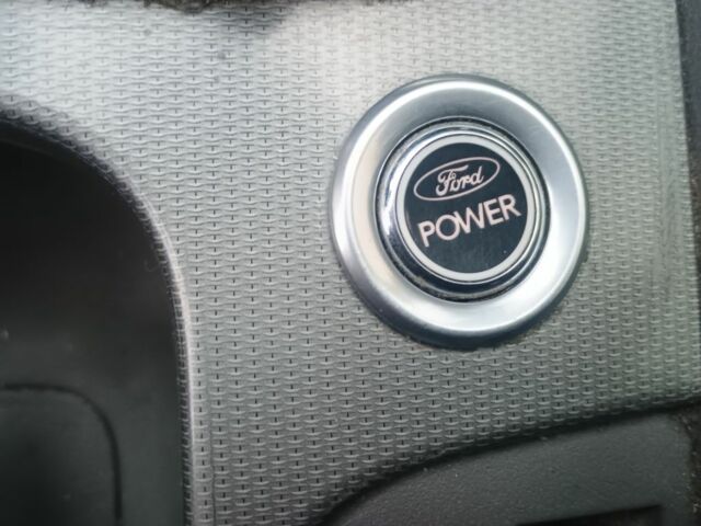 Черный Форд Фокус, объемом двигателя 1.6 л и пробегом 280 тыс. км за 4400 $, фото 6 на Automoto.ua