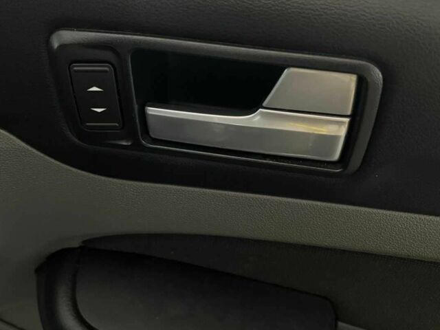 Черный Форд Фокус, объемом двигателя 1.8 л и пробегом 239 тыс. км за 6300 $, фото 9 на Automoto.ua