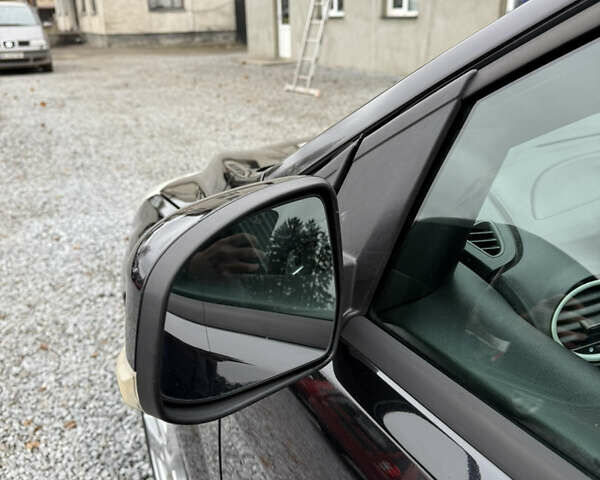 Черный Форд Фокус, объемом двигателя 1.6 л и пробегом 195 тыс. км за 5700 $, фото 56 на Automoto.ua