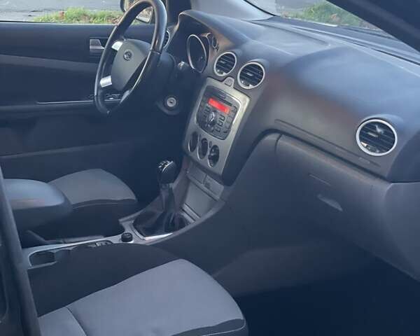 Черный Форд Фокус, объемом двигателя 1.6 л и пробегом 210 тыс. км за 6000 $, фото 17 на Automoto.ua