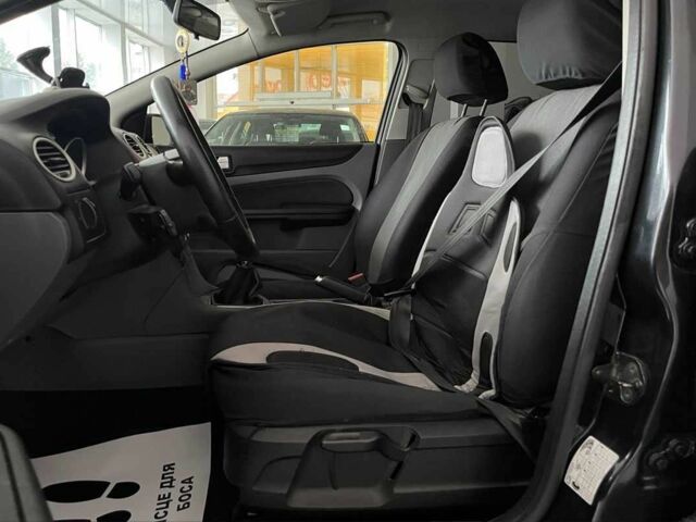 Черный Форд Фокус, объемом двигателя 1.8 л и пробегом 239 тыс. км за 6300 $, фото 10 на Automoto.ua