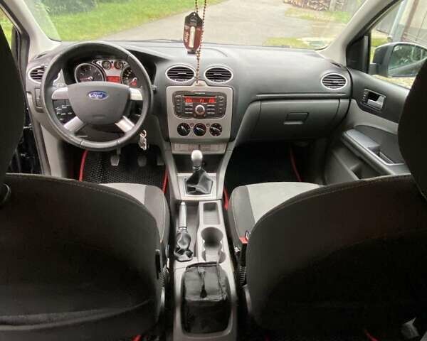 Чорний Форд Фокус, об'ємом двигуна 1.6 л та пробігом 276 тис. км за 5900 $, фото 1 на Automoto.ua