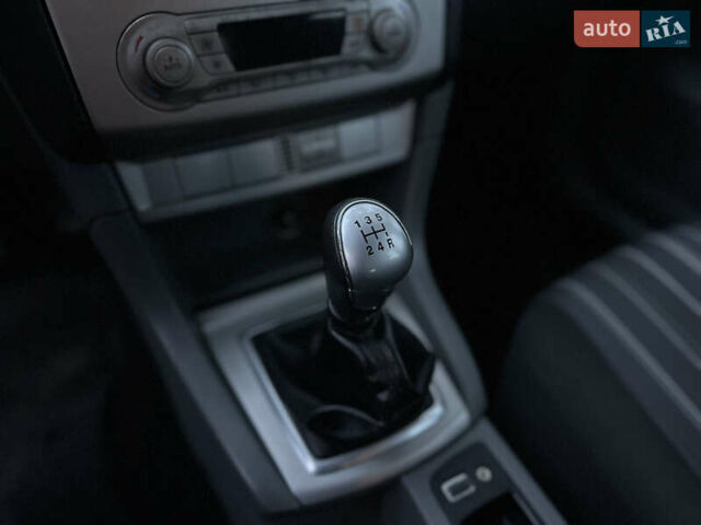 Форд Фокус 2010 в Виннице на Automoto.ua Черный Форд Фокус, объемом двигателя 1.6 л и пробегом 233 тыс. км за 6300 $, фото 29 на Automoto.ua