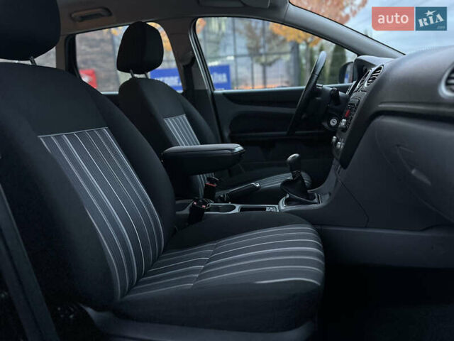 Форд Фокус 2010 в Виннице на Automoto.ua Черный Форд Фокус, объемом двигателя 1.6 л и пробегом 233 тыс. км за 6300 $, фото 42 на Automoto.ua