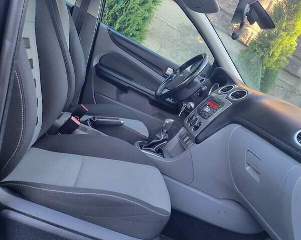 Чорний Форд Фокус, об'ємом двигуна 1.6 л та пробігом 197 тис. км за 4999 $, фото 21 на Automoto.ua