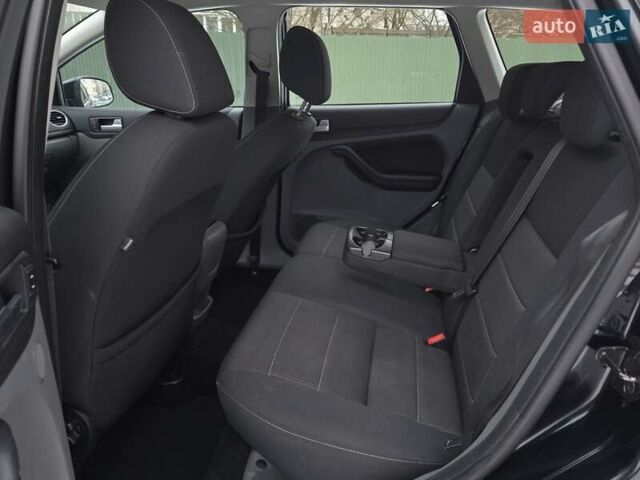Черный Форд Фокус, объемом двигателя 1.6 л и пробегом 203 тыс. км за 5950 $, фото 26 на Automoto.ua