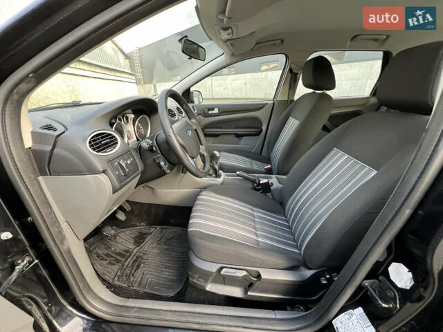 Чорний Форд Фокус, об'ємом двигуна 1.6 л та пробігом 208 тис. км за 6500 $, фото 9 на Automoto.ua