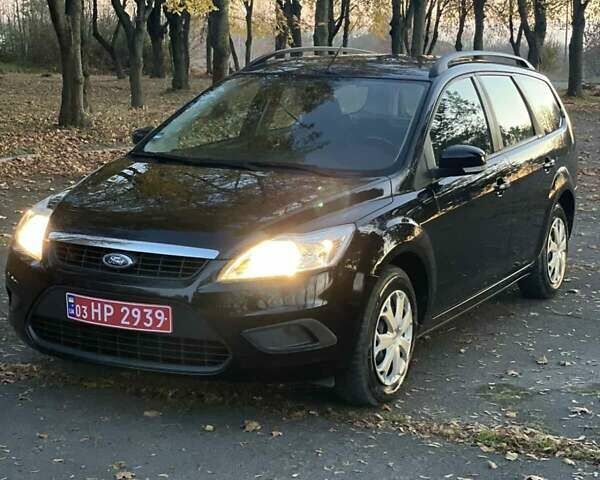 Черный Форд Фокус, объемом двигателя 1.6 л и пробегом 210 тыс. км за 6000 $, фото 5 на Automoto.ua