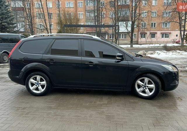 Черный Форд Фокус, объемом двигателя 1.6 л и пробегом 262 тыс. км за 5500 $, фото 2 на Automoto.ua