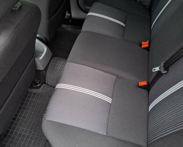 Черный Форд Фокус, объемом двигателя 1.6 л и пробегом 270 тыс. км за 6800 $, фото 18 на Automoto.ua