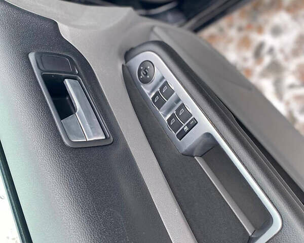 Черный Форд Фокус, объемом двигателя 1.8 л и пробегом 157 тыс. км за 5720 $, фото 17 на Automoto.ua