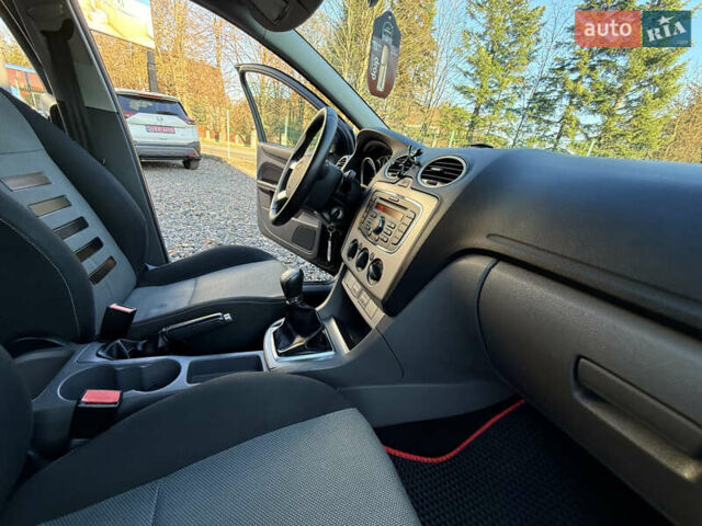 Чорний Форд Фокус, об'ємом двигуна 1.6 л та пробігом 278 тис. км за 5599 $, фото 32 на Automoto.ua