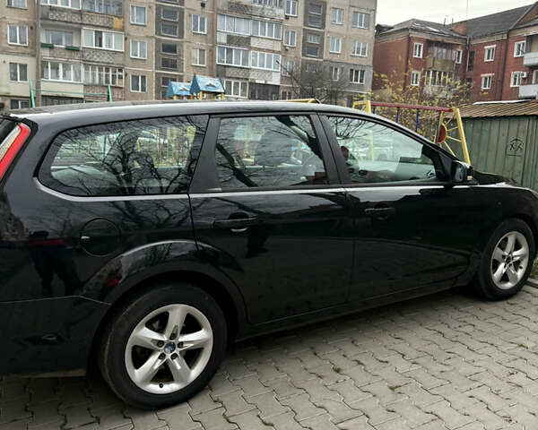 Черный Форд Фокус, объемом двигателя 1.6 л и пробегом 210 тыс. км за 6500 $, фото 1 на Automoto.ua