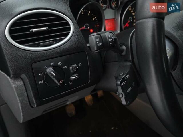 Черный Форд Фокус, объемом двигателя 1.6 л и пробегом 203 тыс. км за 5950 $, фото 23 на Automoto.ua