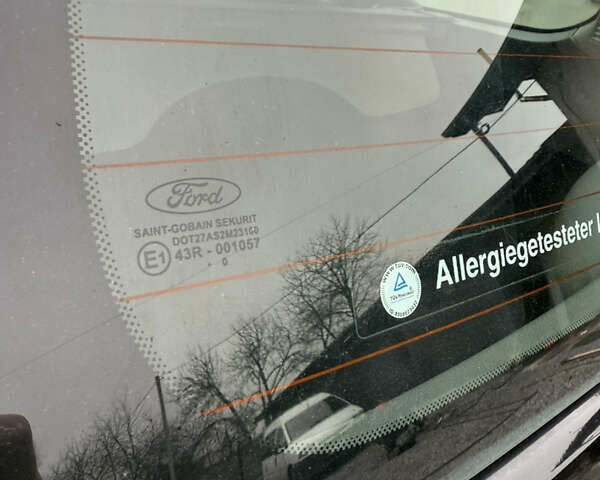 Черный Форд Фокус, объемом двигателя 1.6 л и пробегом 195 тыс. км за 5700 $, фото 52 на Automoto.ua