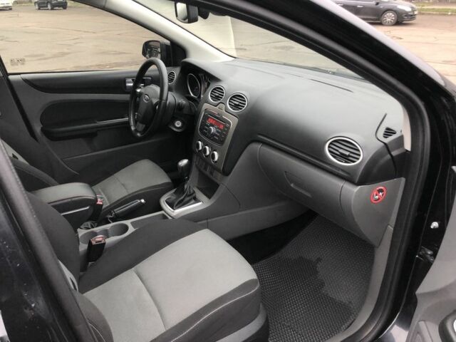 Чорний Форд Фокус, об'ємом двигуна 1.6 л та пробігом 260 тис. км за 5000 $, фото 7 на Automoto.ua