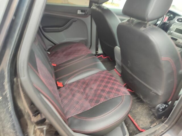 Чорний Форд Фокус, об'ємом двигуна 1.6 л та пробігом 260 тис. км за 6200 $, фото 6 на Automoto.ua