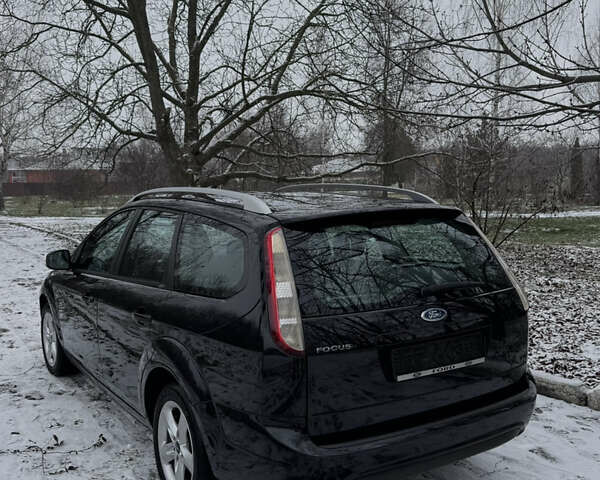 Черный Форд Фокус, объемом двигателя 1.6 л и пробегом 235 тыс. км за 6200 $, фото 4 на Automoto.ua