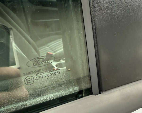 Черный Форд Фокус, объемом двигателя 1.6 л и пробегом 195 тыс. км за 5700 $, фото 50 на Automoto.ua