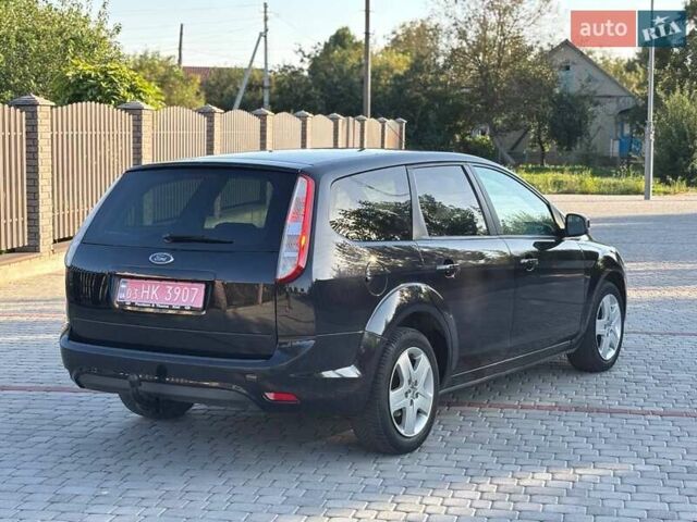 Черный Форд Фокус, объемом двигателя 1.6 л и пробегом 205 тыс. км за 6200 $, фото 5 на Automoto.ua