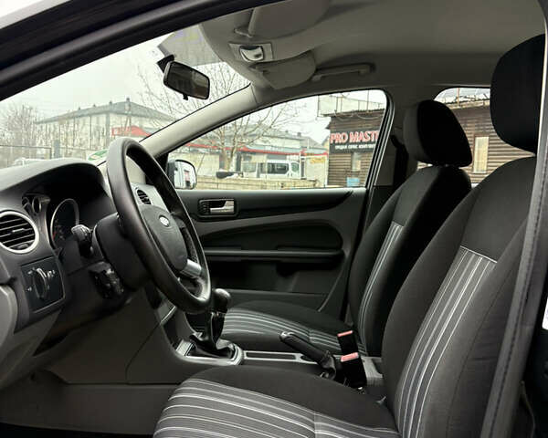 Чорний Форд Фокус, об'ємом двигуна 1.6 л та пробігом 233 тис. км за 6000 $, фото 15 на Automoto.ua