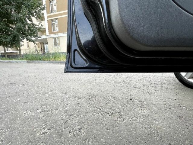 Черный Форд Фокус, объемом двигателя 1.6 л и пробегом 260 тыс. км за 5300 $, фото 9 на Automoto.ua