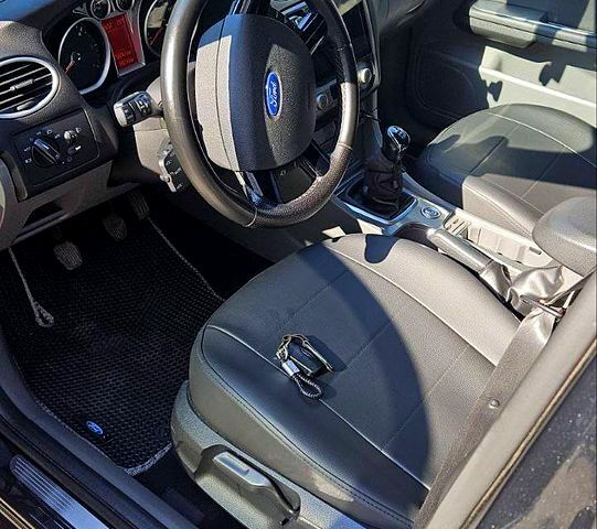 Чорний Форд Фокус, об'ємом двигуна 1.6 л та пробігом 0 тис. км за 6500 $, фото 11 на Automoto.ua