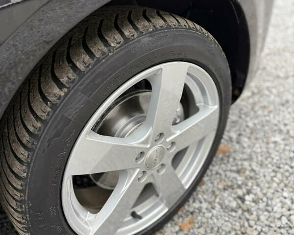 Черный Форд Фокус, объемом двигателя 1.6 л и пробегом 195 тыс. км за 5700 $, фото 33 на Automoto.ua