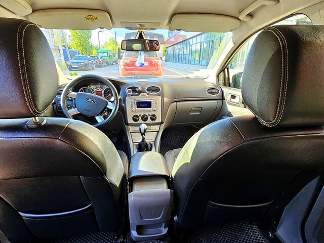 Чорний Форд Фокус, об'ємом двигуна 1.6 л та пробігом 281 тис. км за 5500 $, фото 4 на Automoto.ua