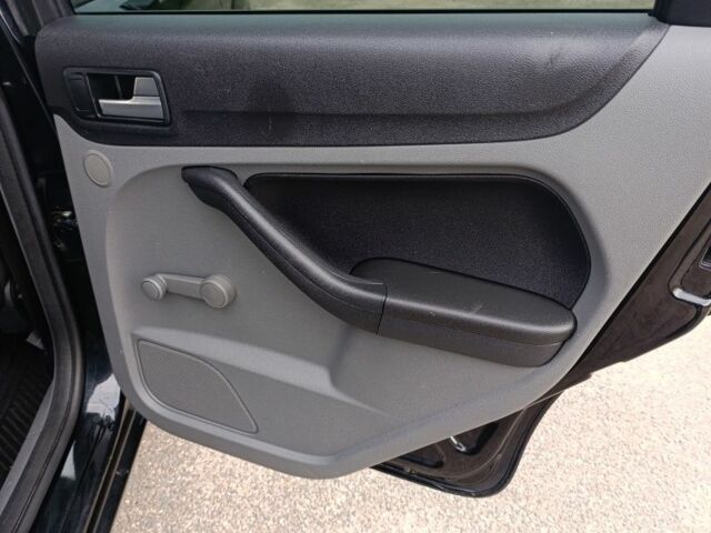 Черный Форд Фокус, объемом двигателя 0 л и пробегом 170 тыс. км за 6400 $, фото 19 на Automoto.ua