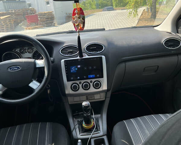 Чорний Форд Фокус, об'ємом двигуна 1.6 л та пробігом 284 тис. км за 5100 $, фото 12 на Automoto.ua