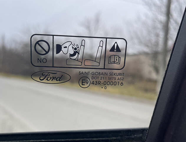 Чорний Форд Фокус, об'ємом двигуна 1.6 л та пробігом 193 тис. км за 6199 $, фото 42 на Automoto.ua