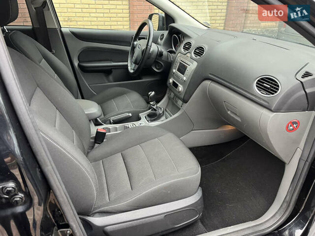 Чорний Форд Фокус, об'ємом двигуна 1.6 л та пробігом 222 тис. км за 6550 $, фото 56 на Automoto.ua