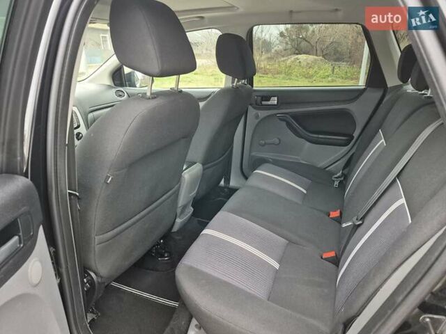 Чорний Форд Фокус, об'ємом двигуна 1.6 л та пробігом 249 тис. км за 6900 $, фото 47 на Automoto.ua
