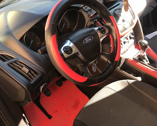 Черный Форд Фокус, объемом двигателя 1.6 л и пробегом 250 тыс. км за 6700 $, фото 13 на Automoto.ua