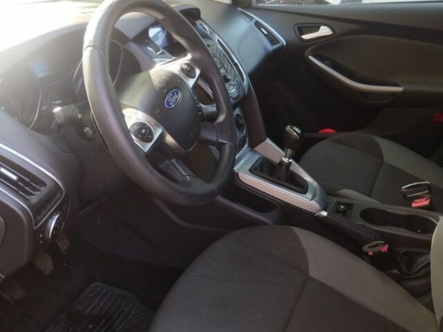 Черный Форд Фокус, объемом двигателя 1.6 л и пробегом 230 тыс. км за 7100 $, фото 6 на Automoto.ua