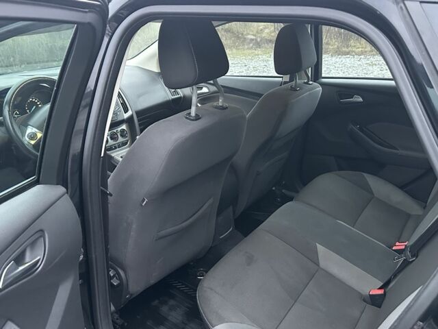 Черный Форд Фокус, объемом двигателя 1.6 л и пробегом 234 тыс. км за 6300 $, фото 7 на Automoto.ua