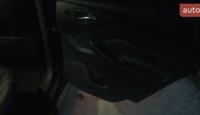 Черный Форд Фокус, объемом двигателя 1.6 л и пробегом 235 тыс. км за 8500 $, фото 10 на Automoto.ua