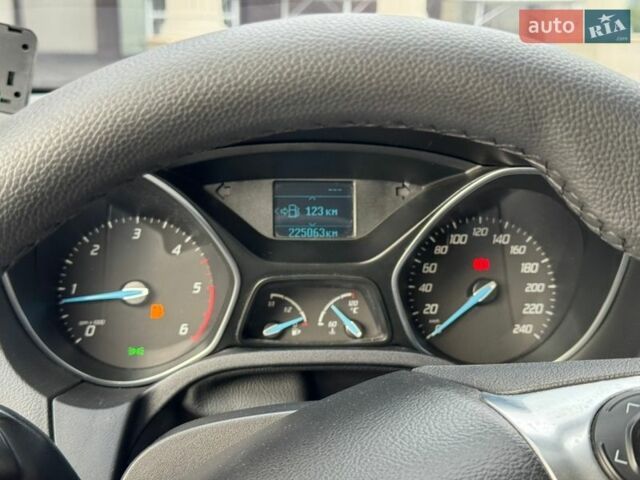 Чорний Форд Фокус, об'ємом двигуна 1.6 л та пробігом 225 тис. км за 6999 $, фото 29 на Automoto.ua