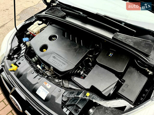 Черный Форд Фокус, объемом двигателя 1.6 л и пробегом 243 тыс. км за 8350 $, фото 116 на Automoto.ua