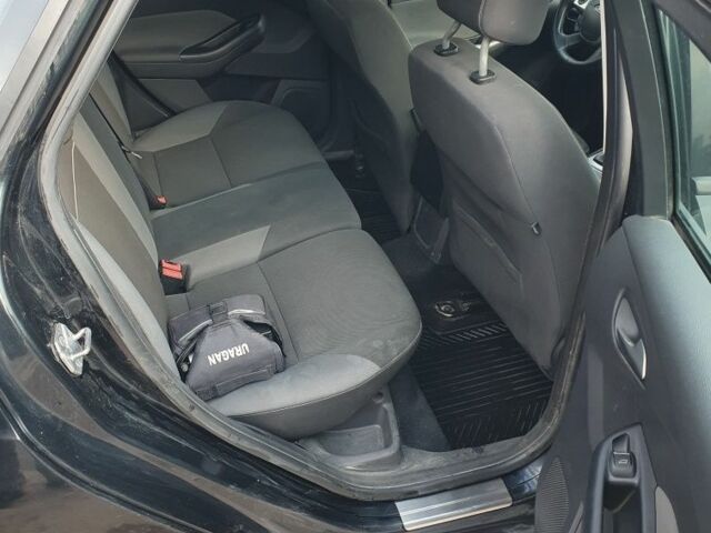 Черный Форд Фокус, объемом двигателя 1.6 л и пробегом 234 тыс. км за 6000 $, фото 7 на Automoto.ua