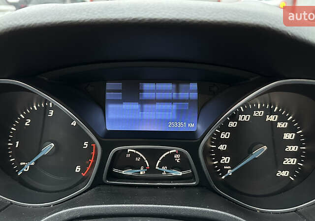 Черный Форд Фокус, объемом двигателя 1.56 л и пробегом 253 тыс. км за 7200 $, фото 23 на Automoto.ua