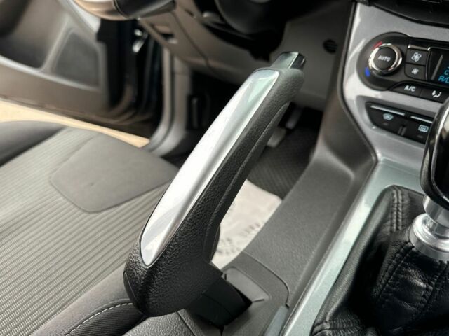 Черный Форд Фокус, объемом двигателя 1.6 л и пробегом 243 тыс. км за 8600 $, фото 4 на Automoto.ua