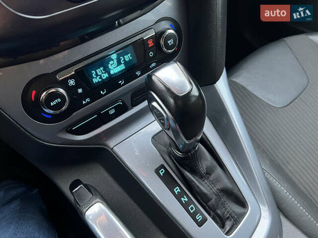 Черный Форд Фокус, объемом двигателя 2 л и пробегом 249 тыс. км за 7600 $, фото 31 на Automoto.ua