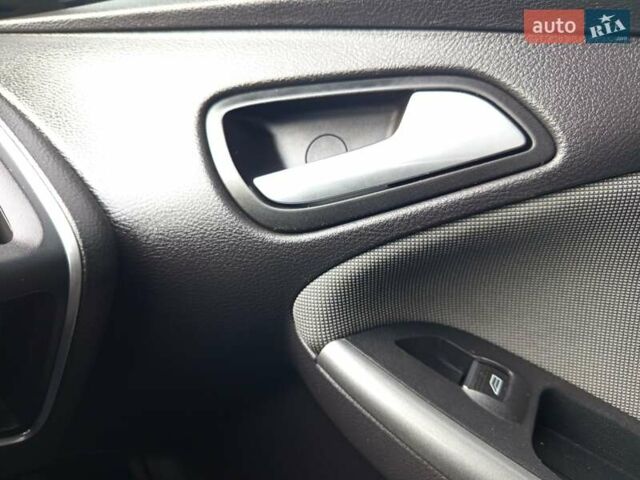 Черный Форд Фокус, объемом двигателя 1.6 л и пробегом 188 тыс. км за 8600 $, фото 54 на Automoto.ua