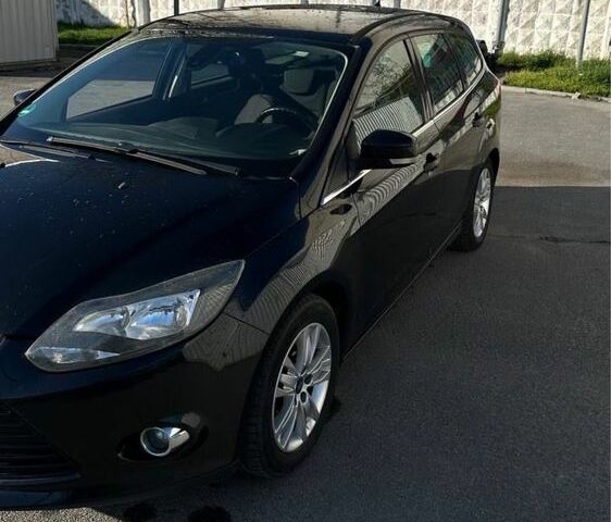 Черный Форд Фокус, объемом двигателя 2 л и пробегом 215 тыс. км за 7500 $, фото 1 на Automoto.ua