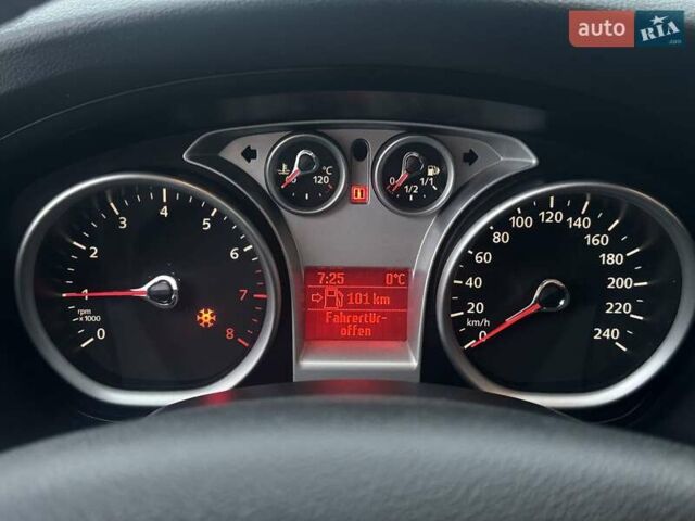 Чорний Форд Фокус, об'ємом двигуна 1.6 л та пробігом 214 тис. км за 5600 $, фото 26 на Automoto.ua
