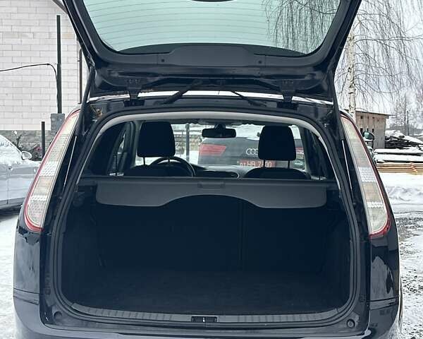 Чорний Форд Фокус, об'ємом двигуна 1.6 л та пробігом 214 тис. км за 5600 $, фото 40 на Automoto.ua